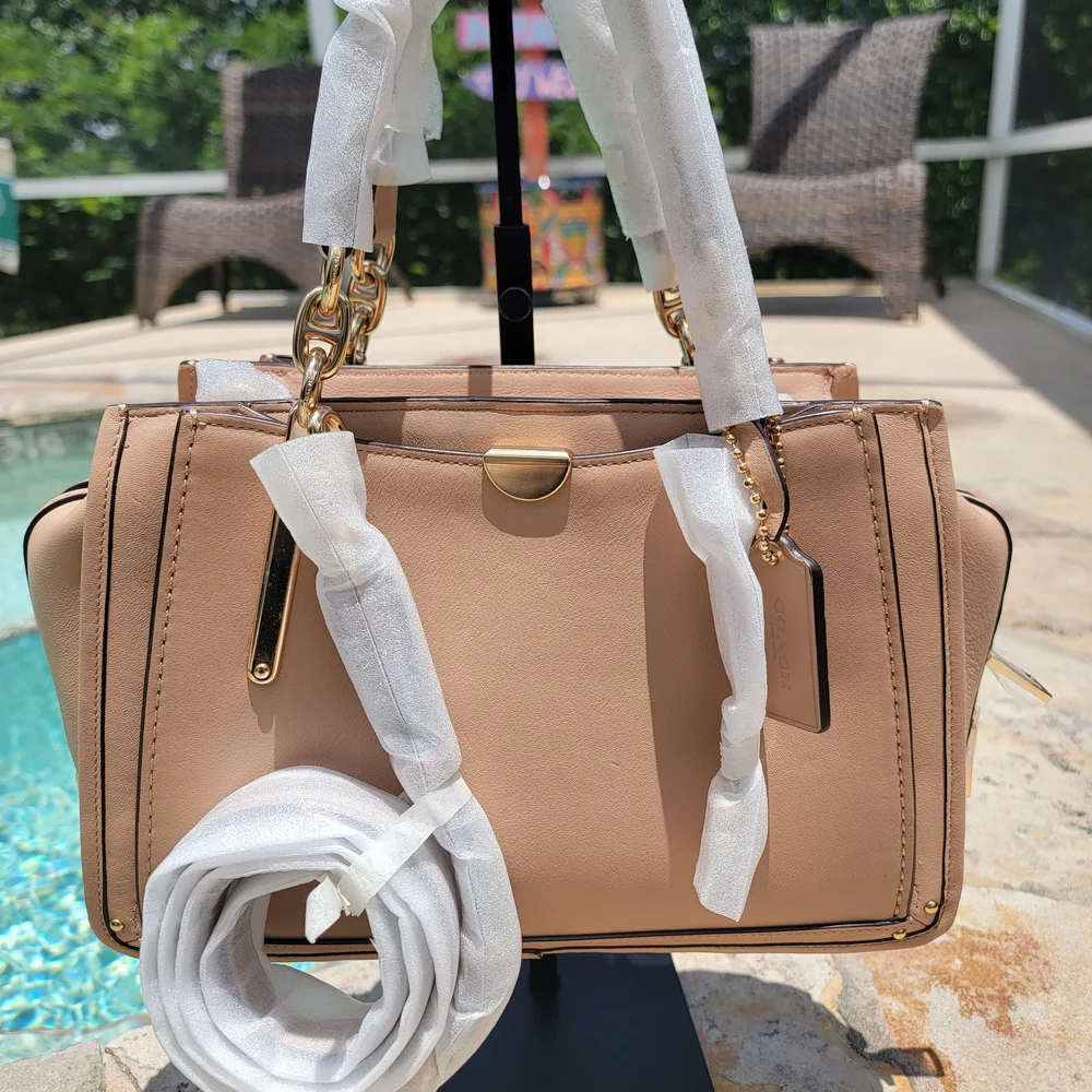 NWOT Coach Leather Dreamer In The Color Beachwood With Inter-changeable Strap - Picture 2 of 16